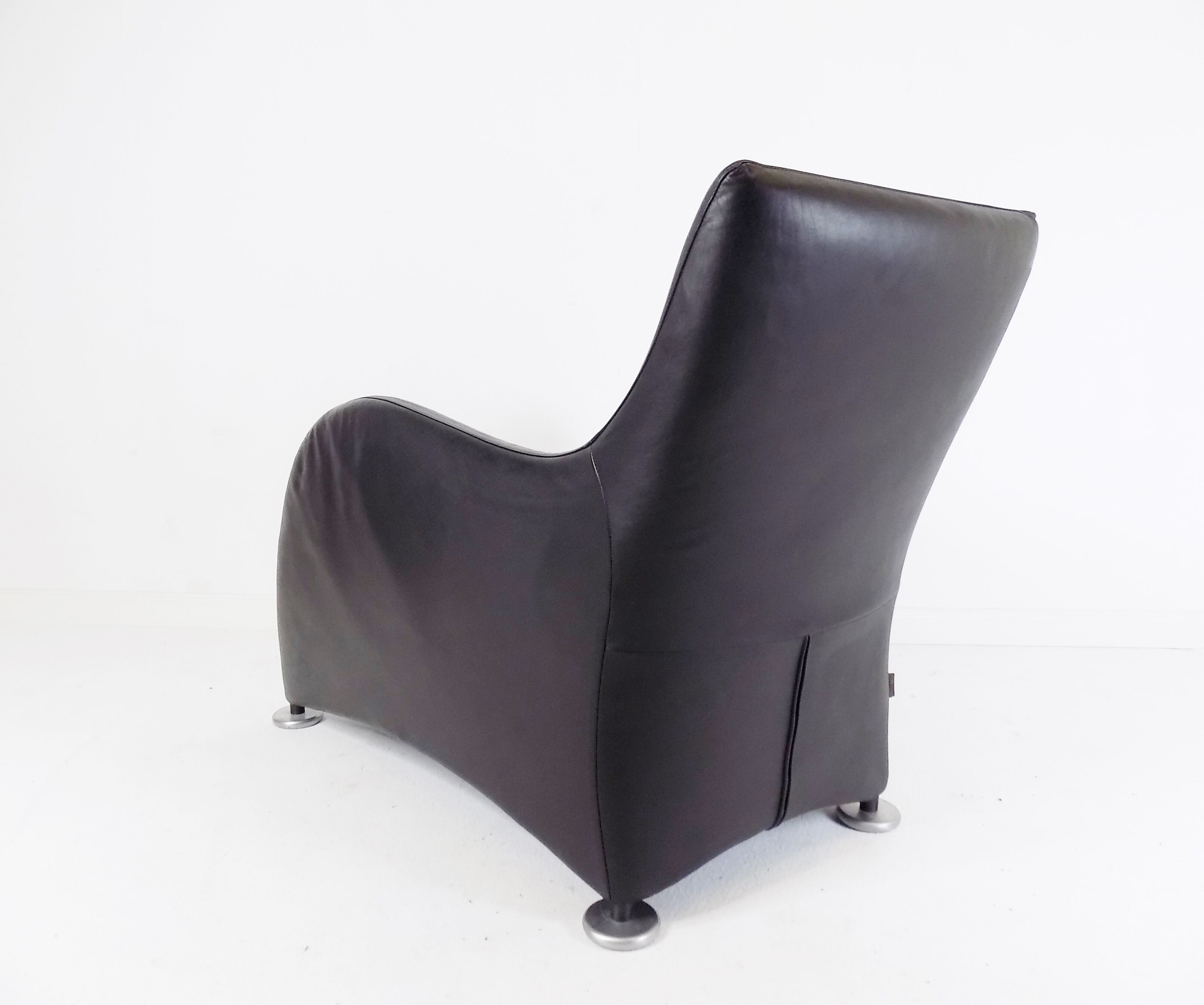 Montis Loge leather armchair with ottoman by Gerard van den Berg
