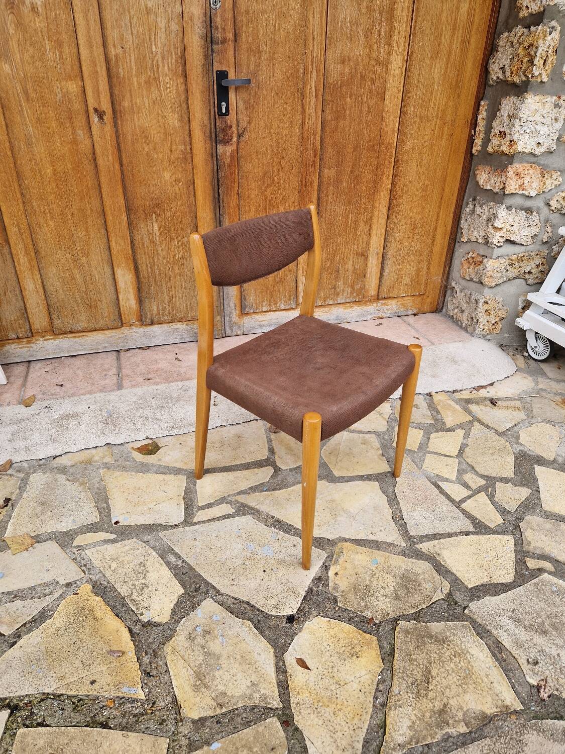 4 chaises scandinaves vintage