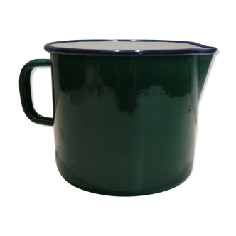 Old milk pitcher in enamelled sheet metal