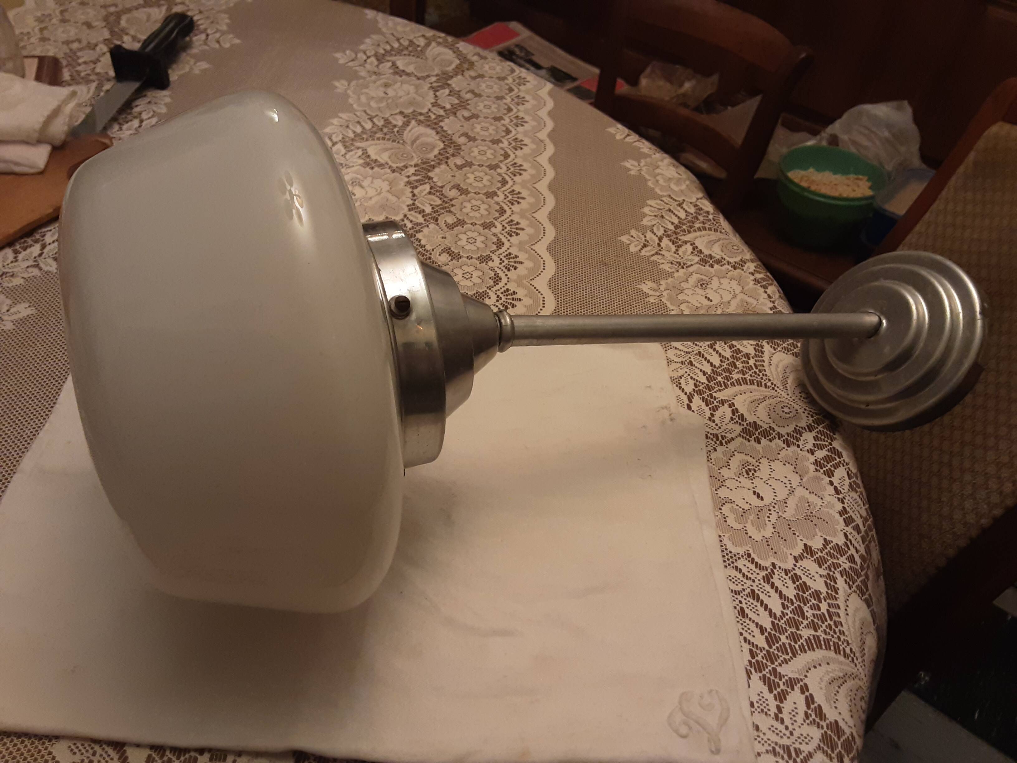 Lustre verre blanc  annees 60