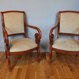 Paire de fauteuils Charles X en merisier