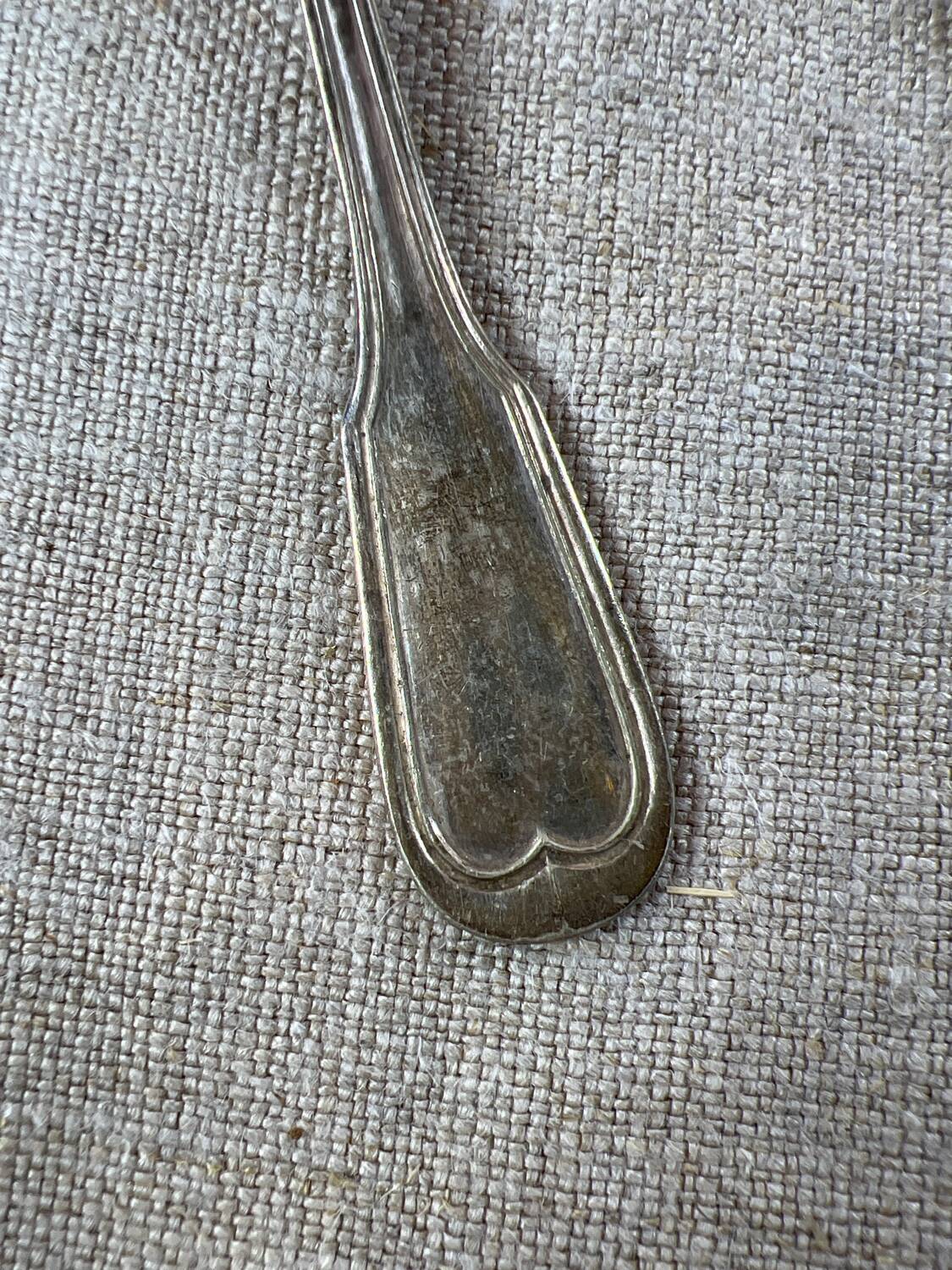 6 small vintage dessert spoons in silver metal