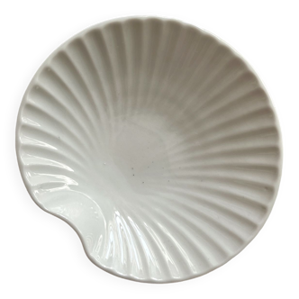 Vintage porcelain shell bowl