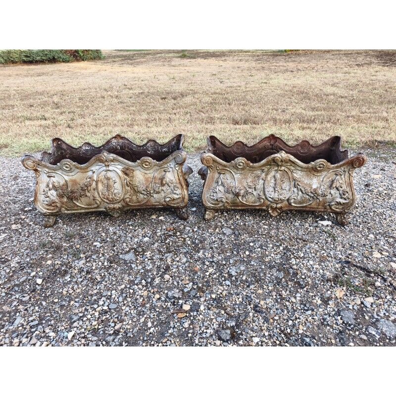 Pair of cast iron planters from 1900 in Rococo style, Charleville - Mézières