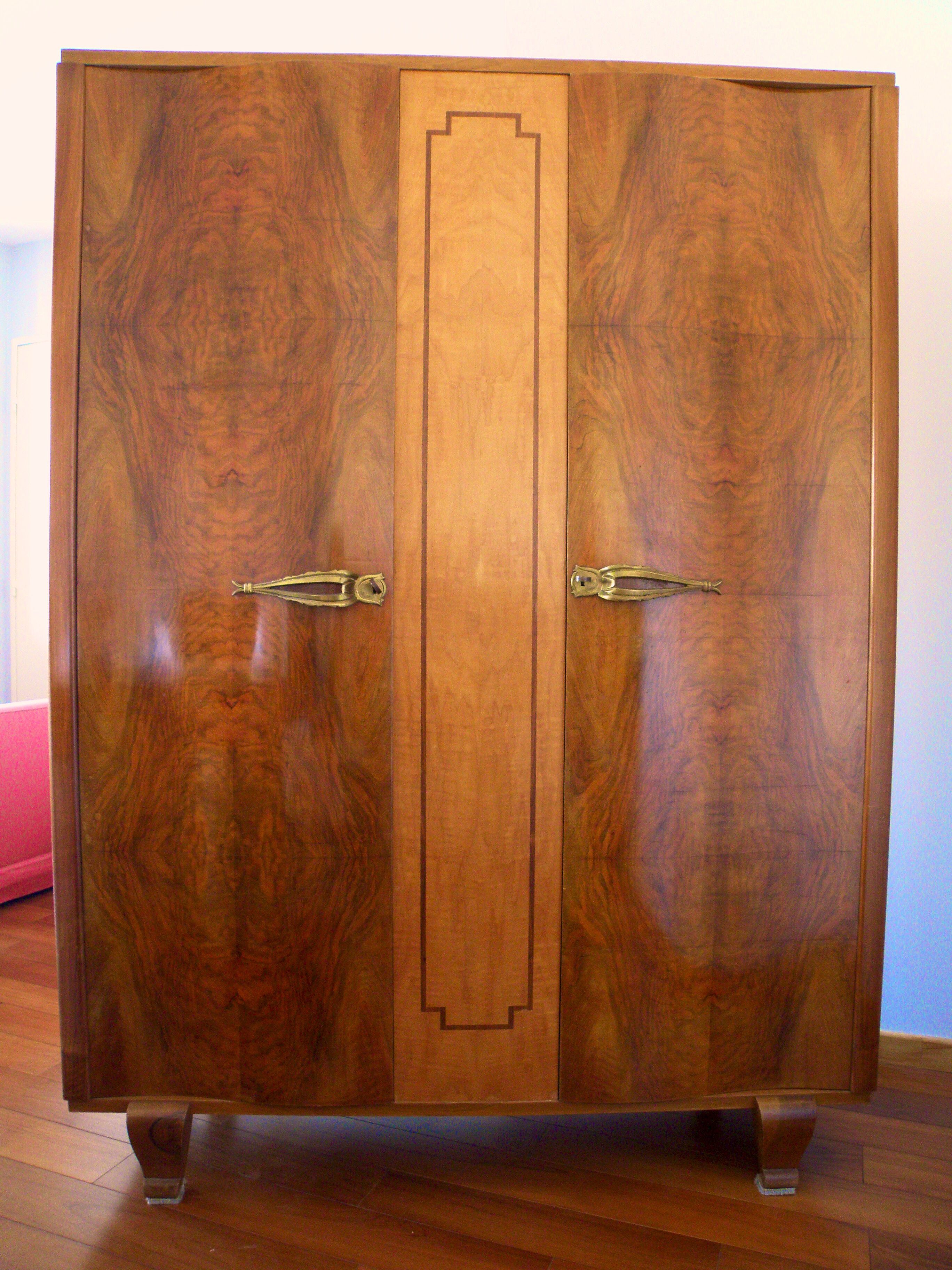 Cabinet style 1930 in walnut bramble wood