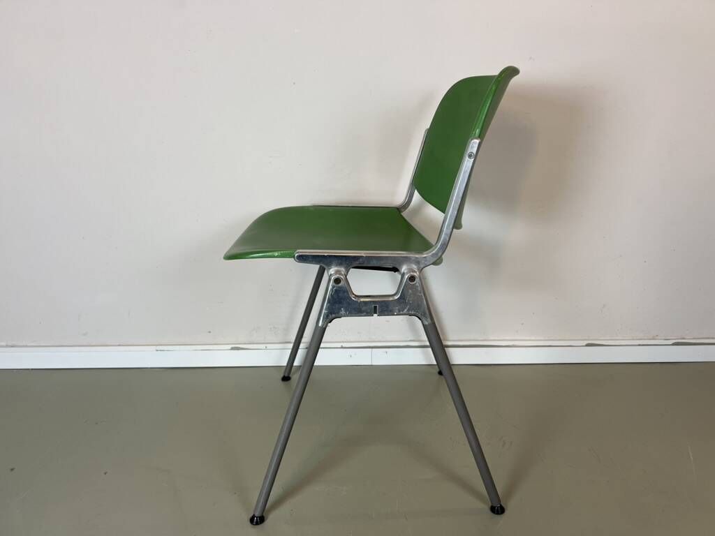 DSC 106 chaise Piretti Castelli années 70 vintage Italie vert