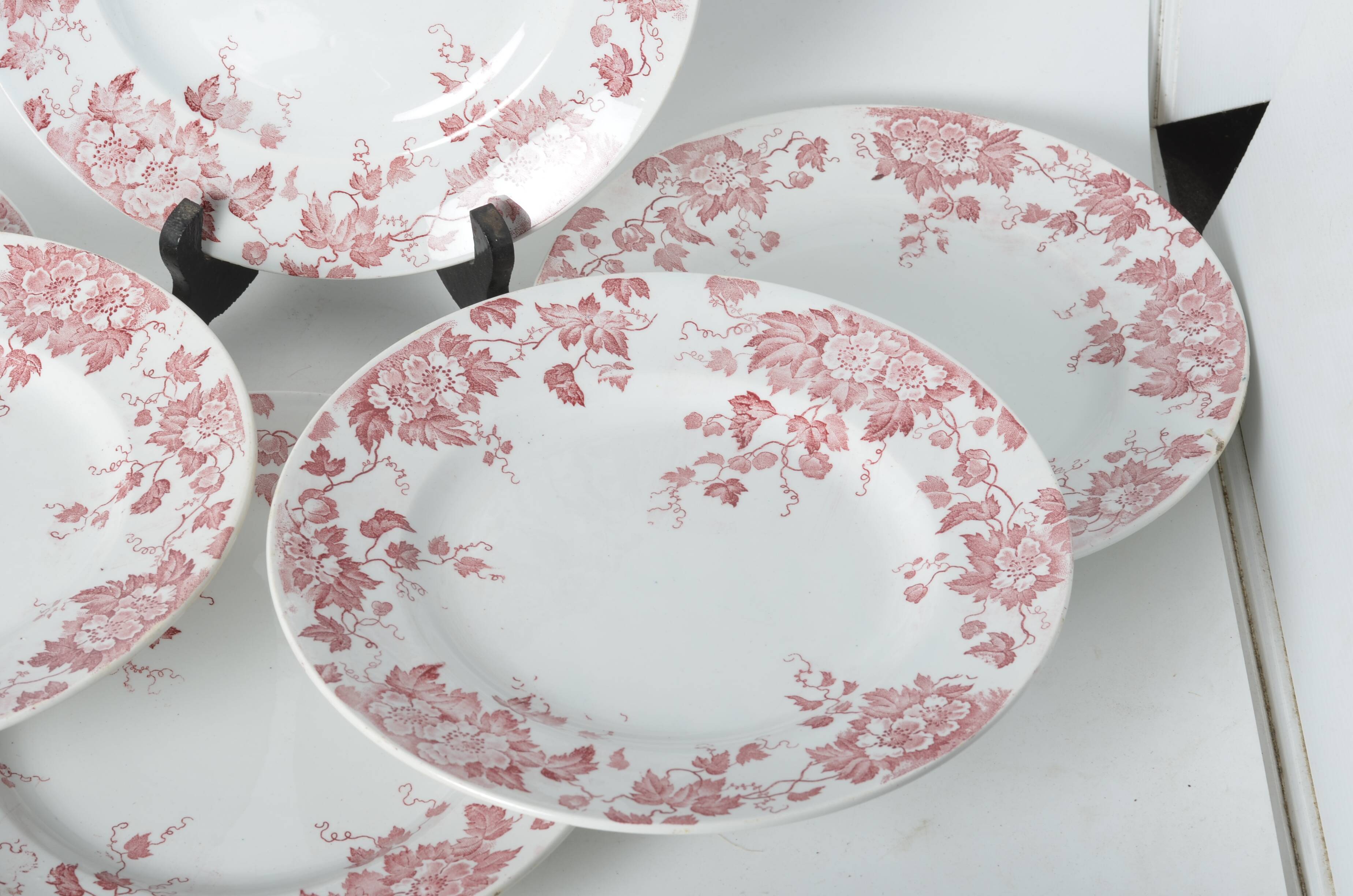 Assiettes plates terre de fer St Amand & hamage