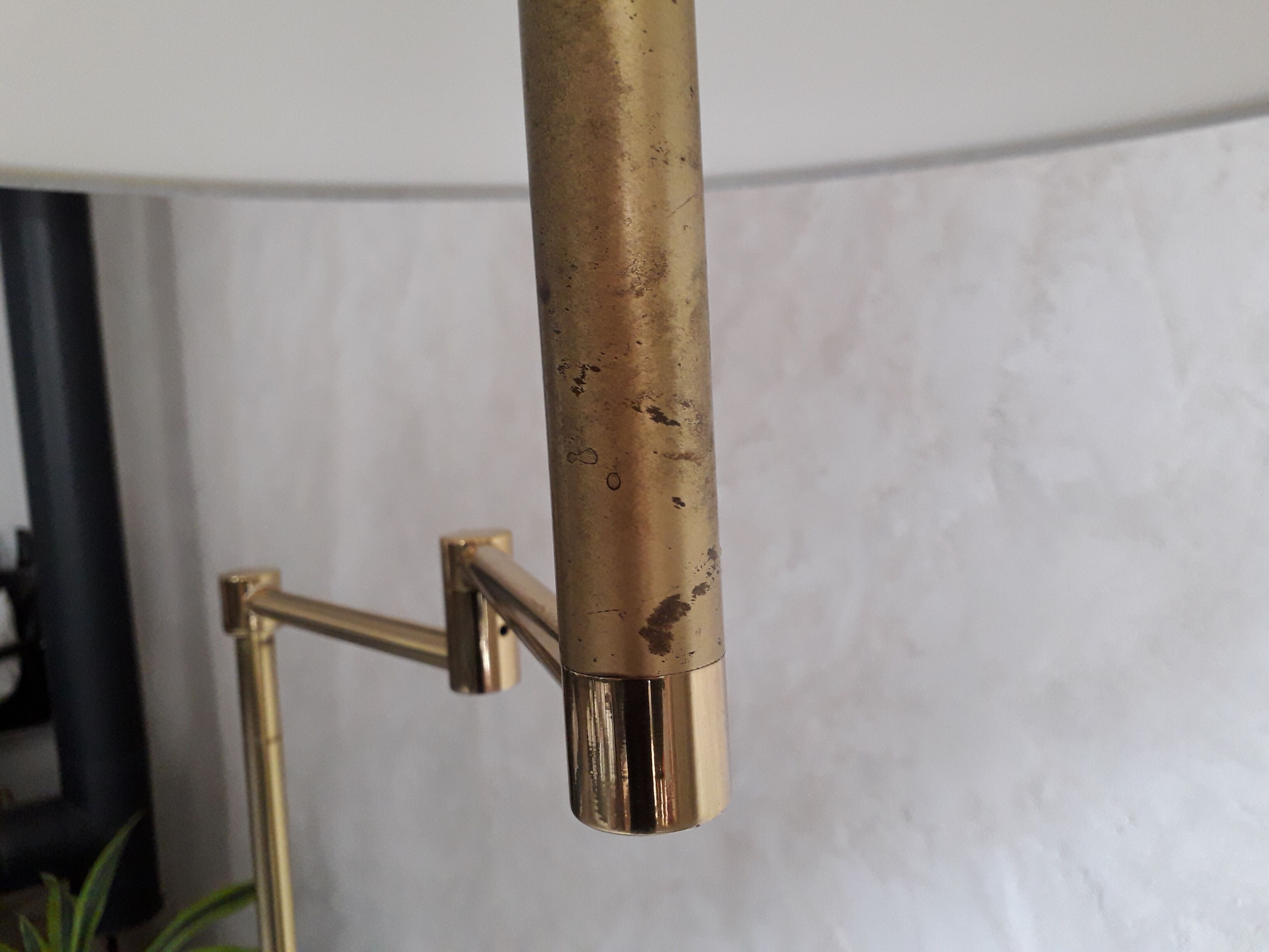 Double lighting brass floor lamp