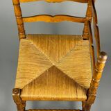 Chaise d'angle vintage en bois avec assise en paille tissée