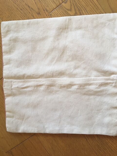 2 cushion covers