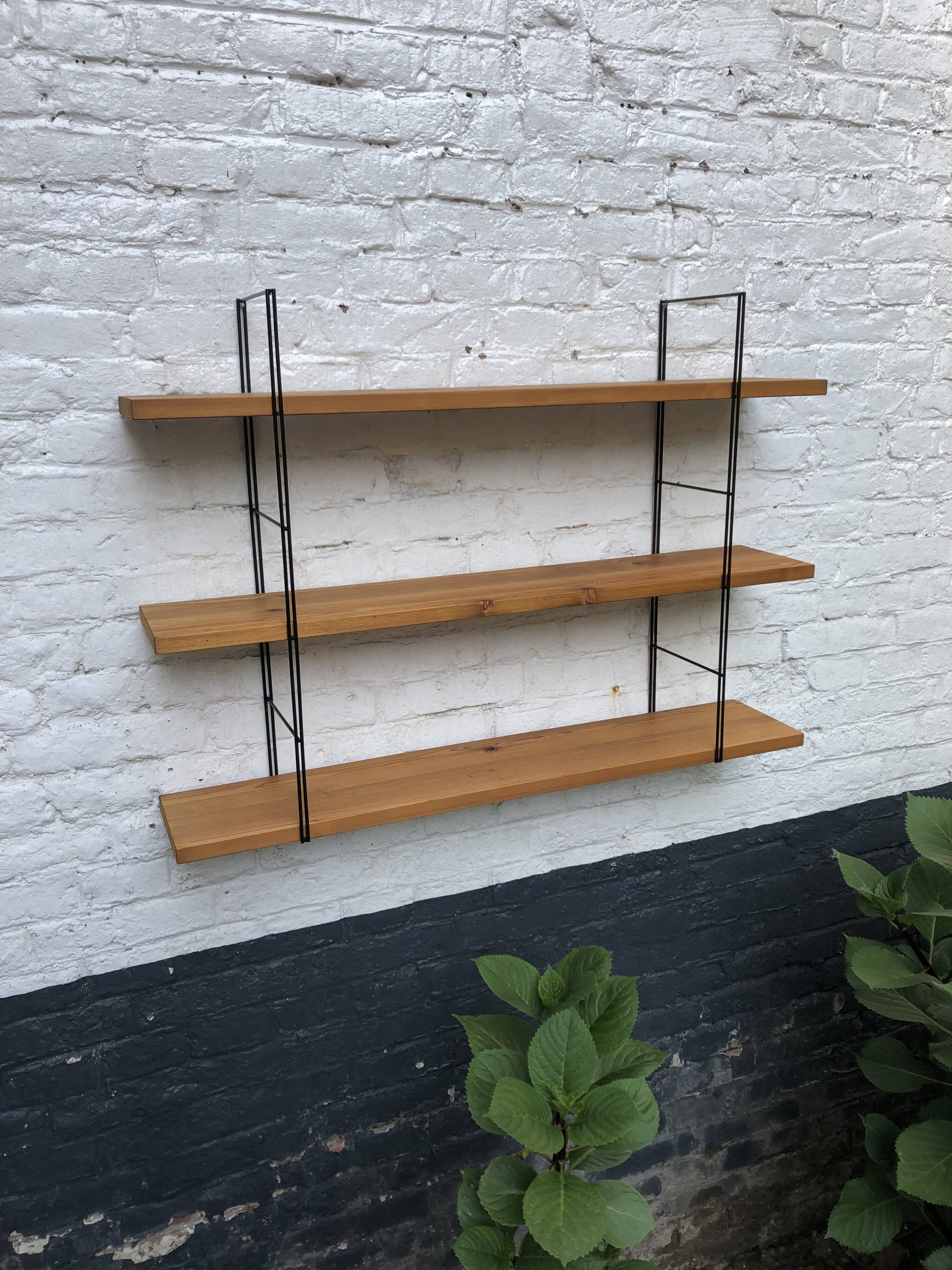 Wall shelf