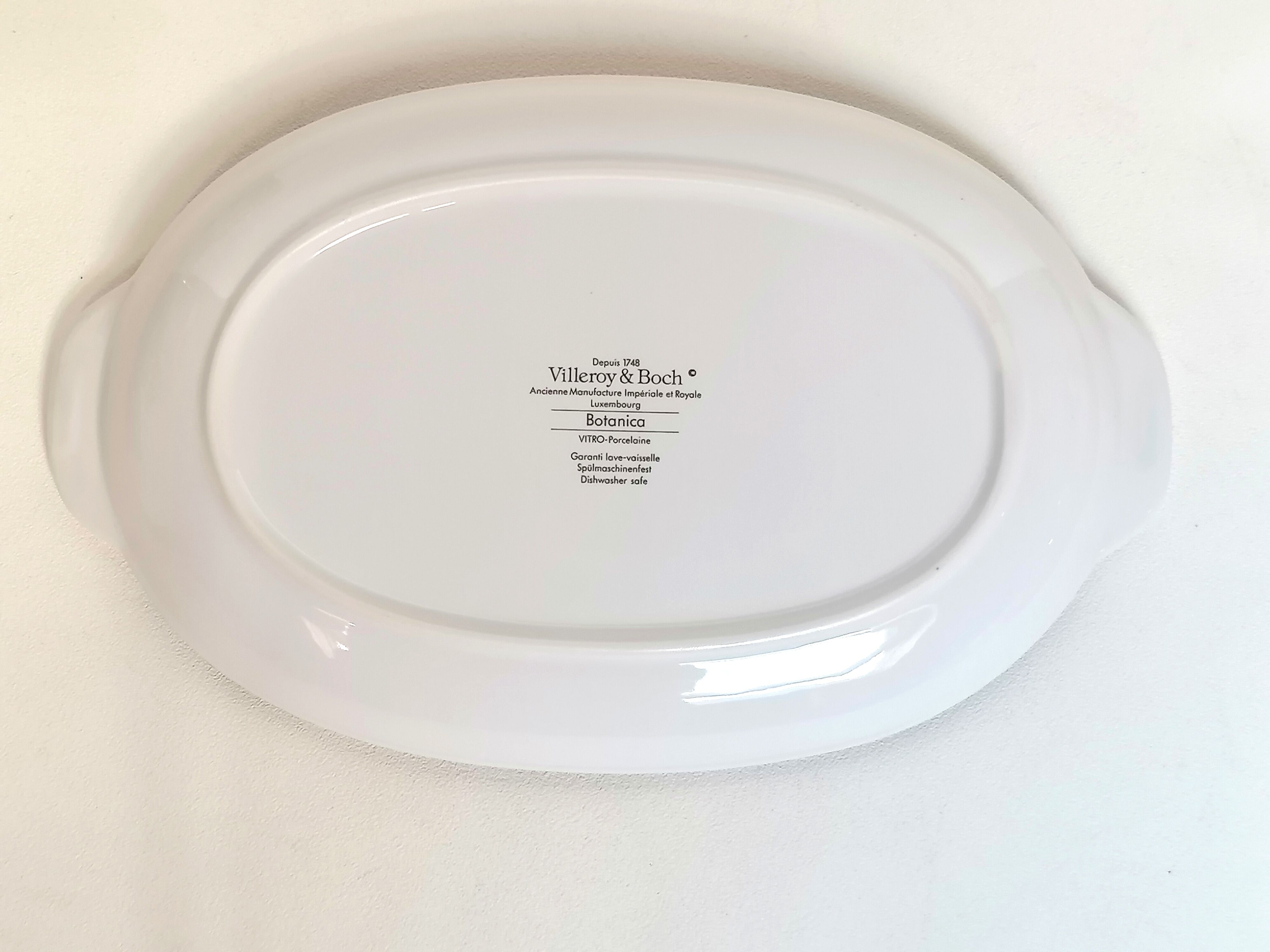 Ravier Villeroy and Boch botanical décor