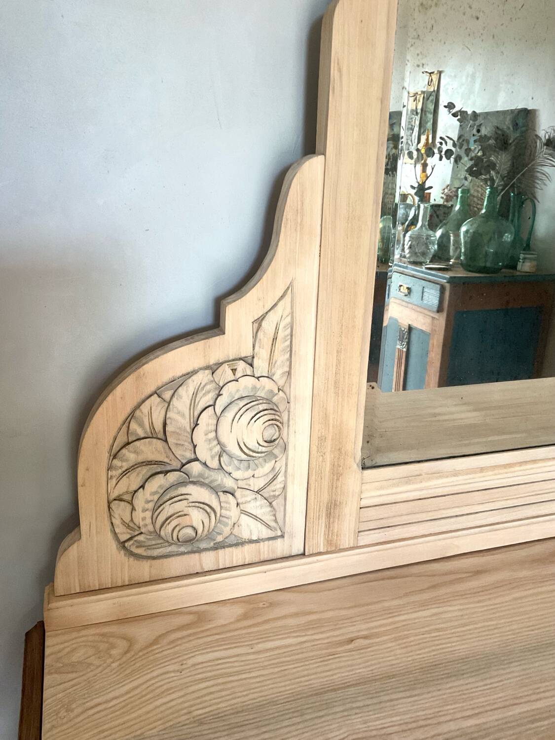 Art Deco dresser and chest of drawers.