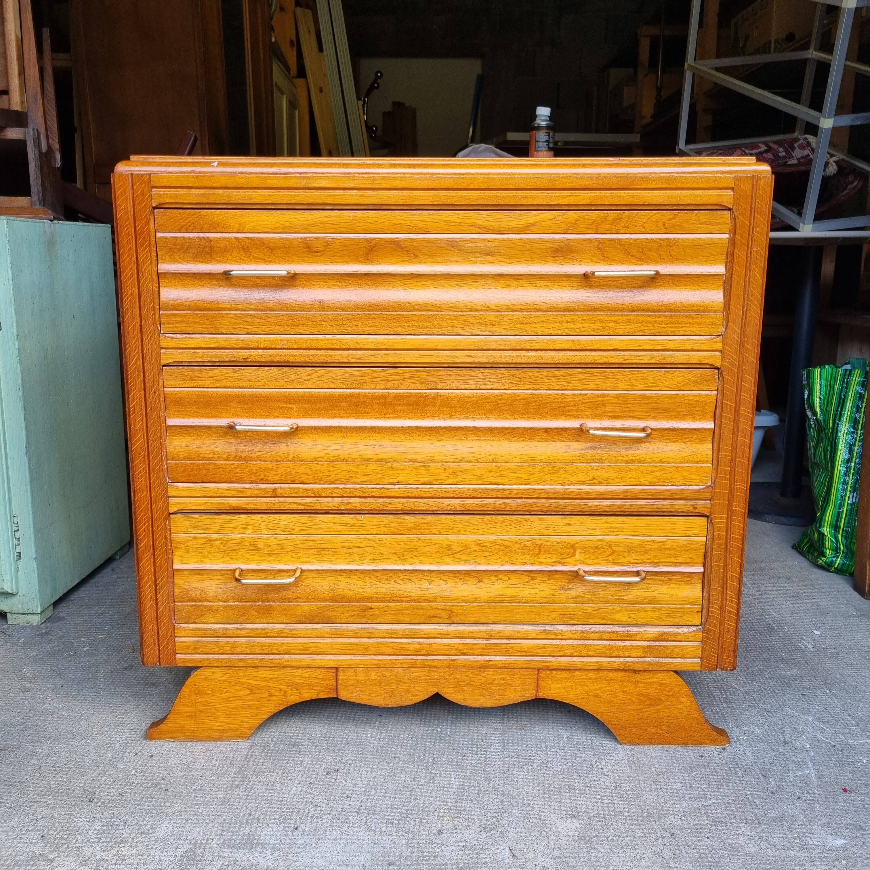 Compact art deco chest of drawers