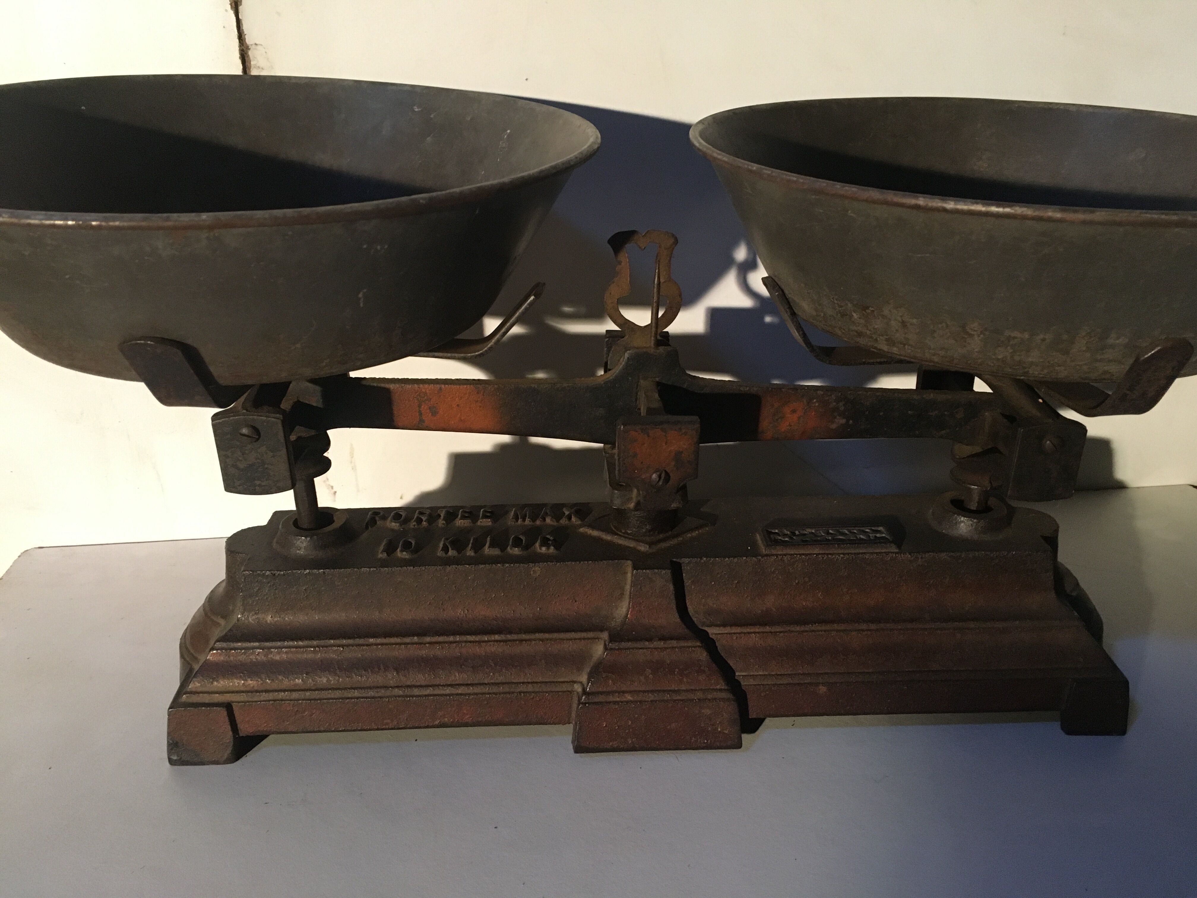 Cast iron merchant balance