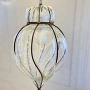 Suspension lanterne en verre soufflé et métal vintage