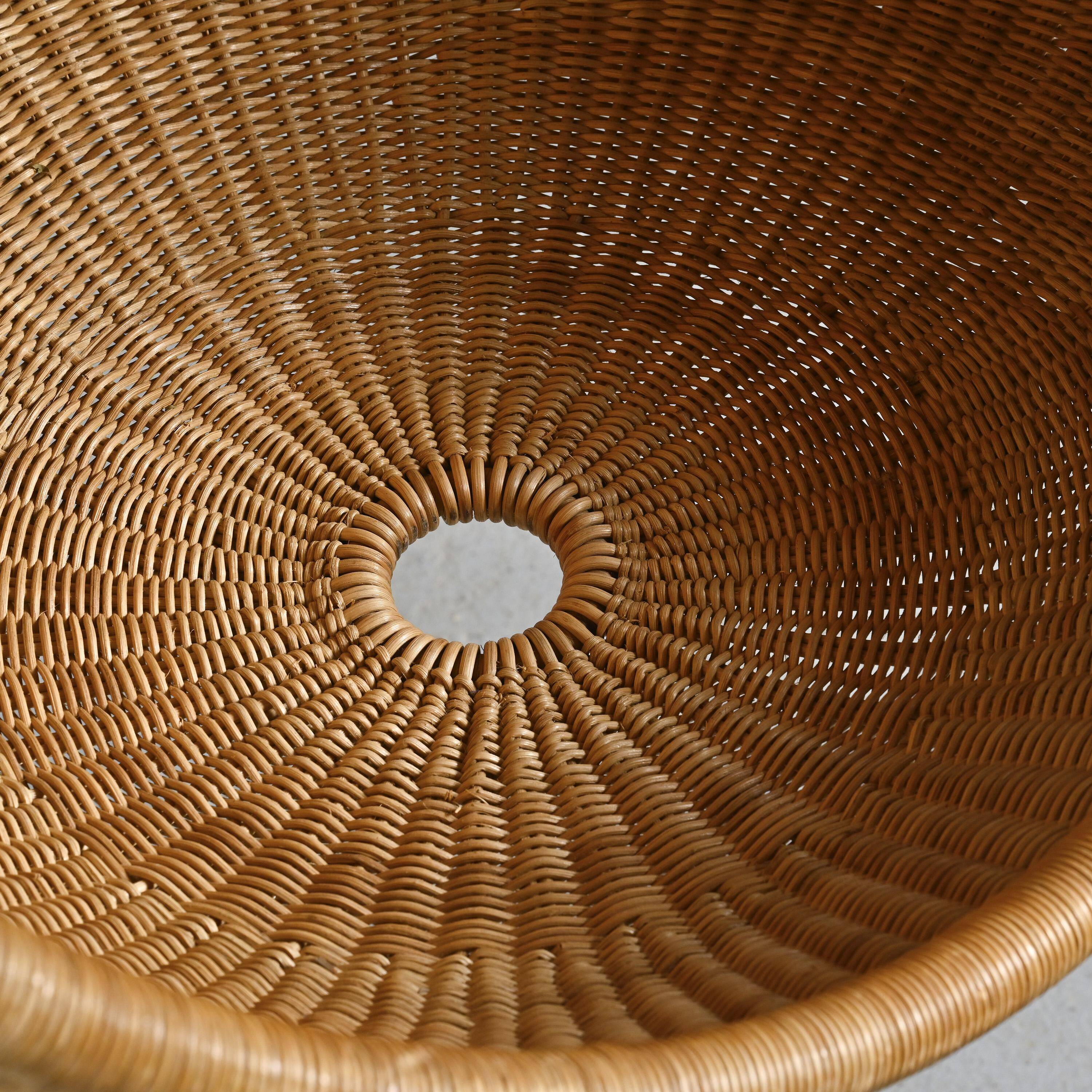 Hanging chair called "Egg" by Nanna Ditzel, design 1959