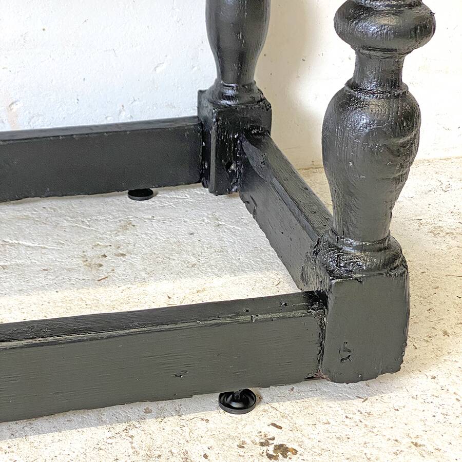 Early 20th century draper's table