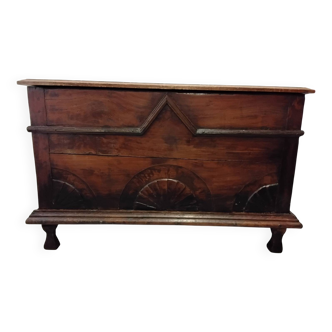 Coffre ancien en bois