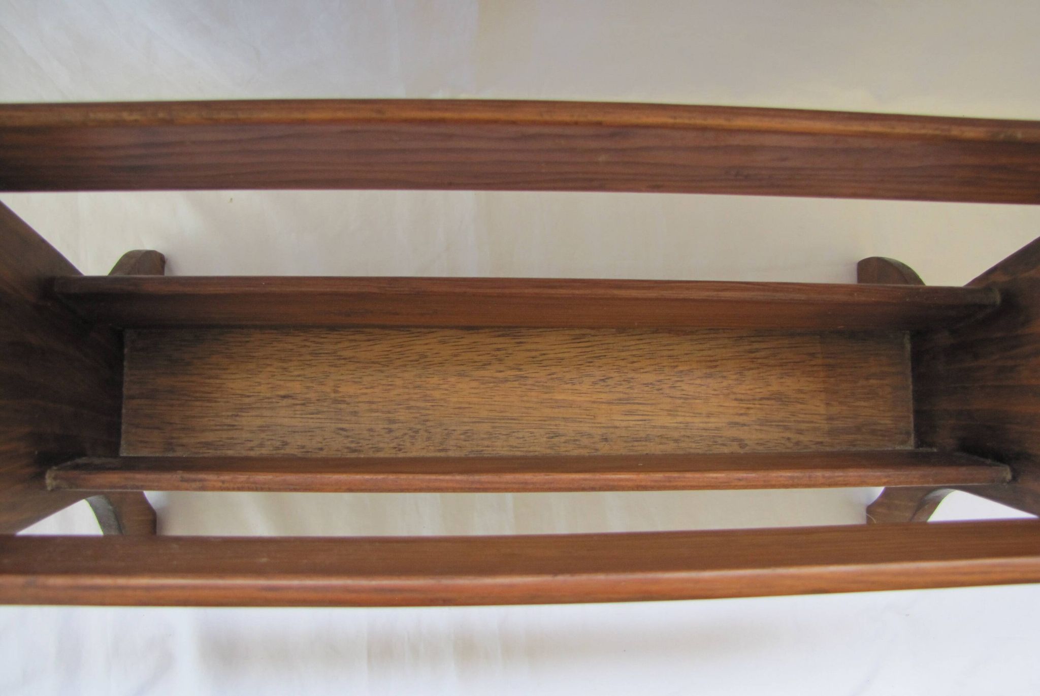 Porte-revues en bois