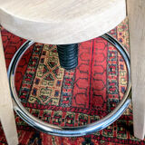 High screw tabout with a metal foot rest