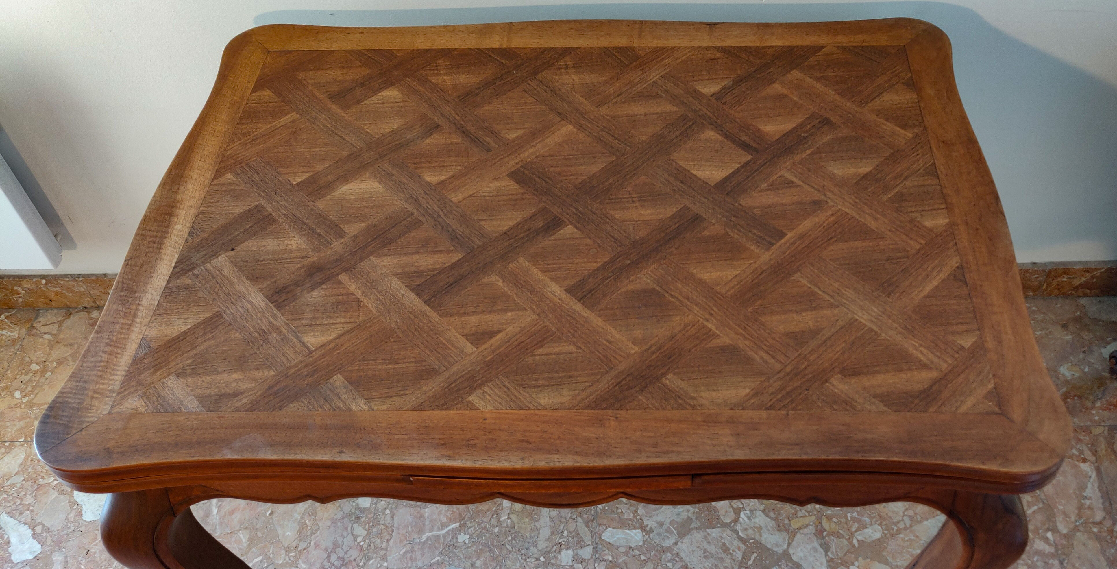 Table Louis XV floored 4/6 people