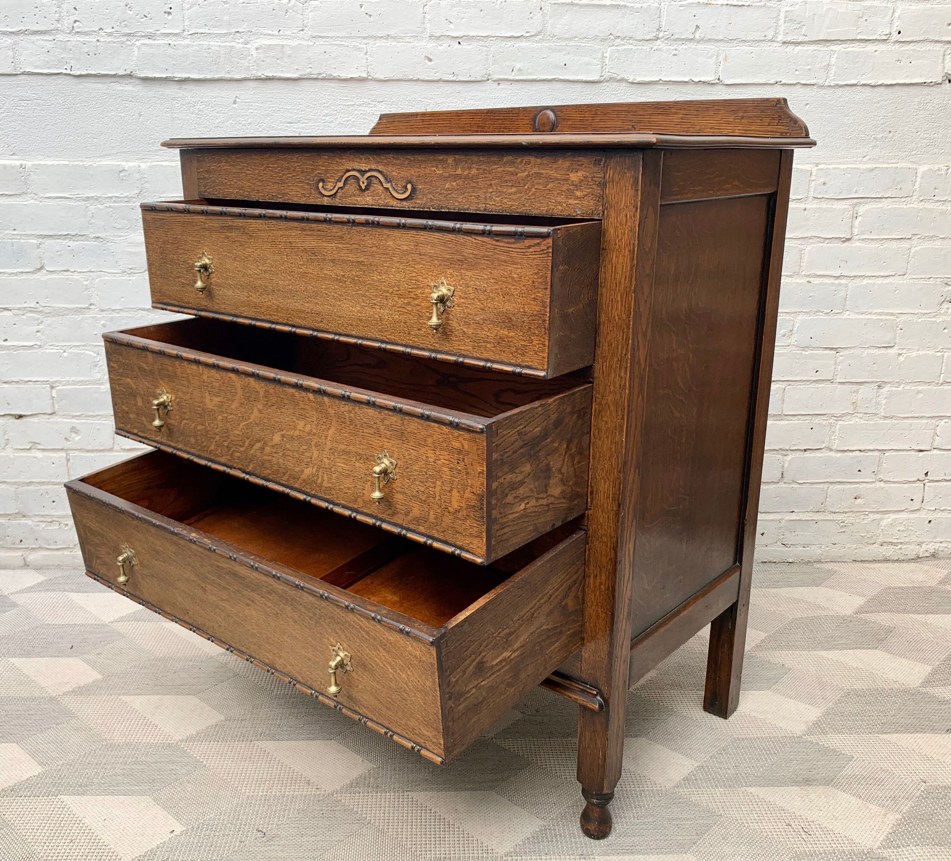 Vintage Chest of Bedroom Drawers #D457