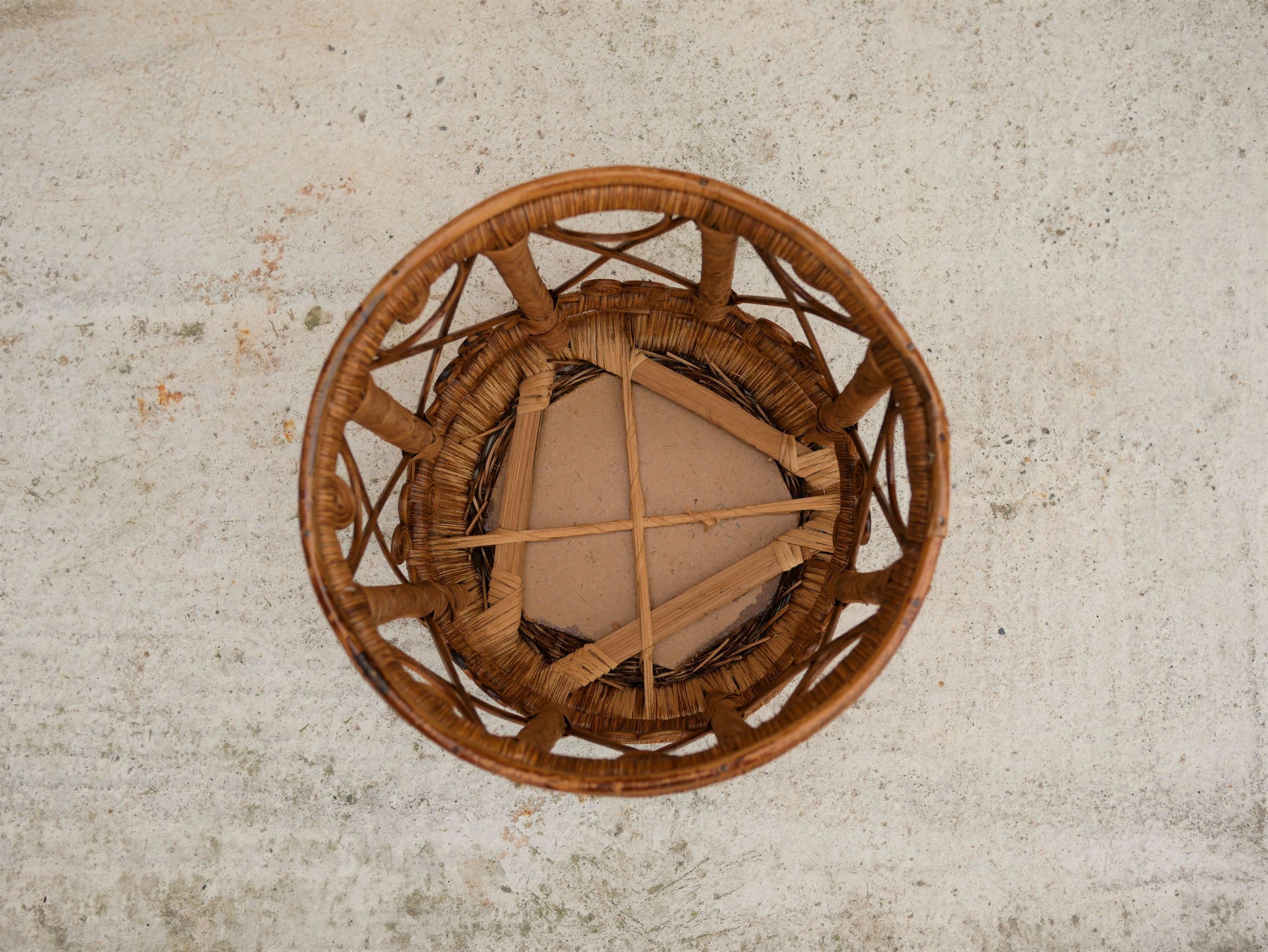 Vintage peacock stool in rattan