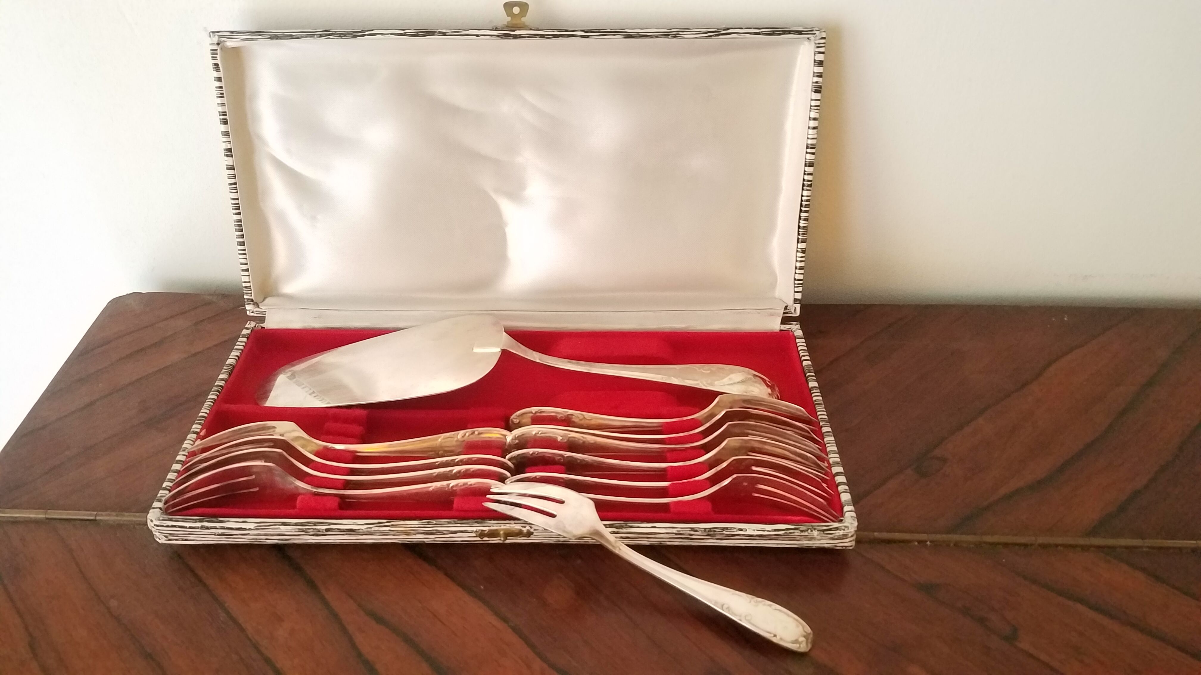 Ménagère à dessert en métal argenté