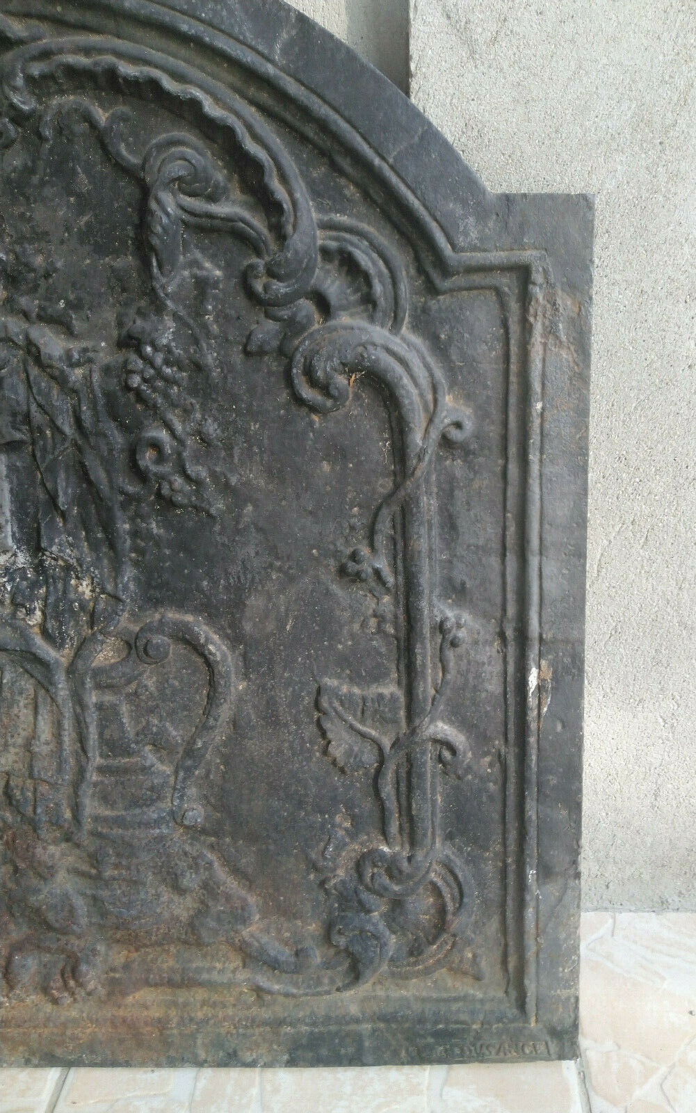 Cousance cast iron chimney plate