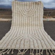 Handmade pure wool rug, size 150 x 250 cm.