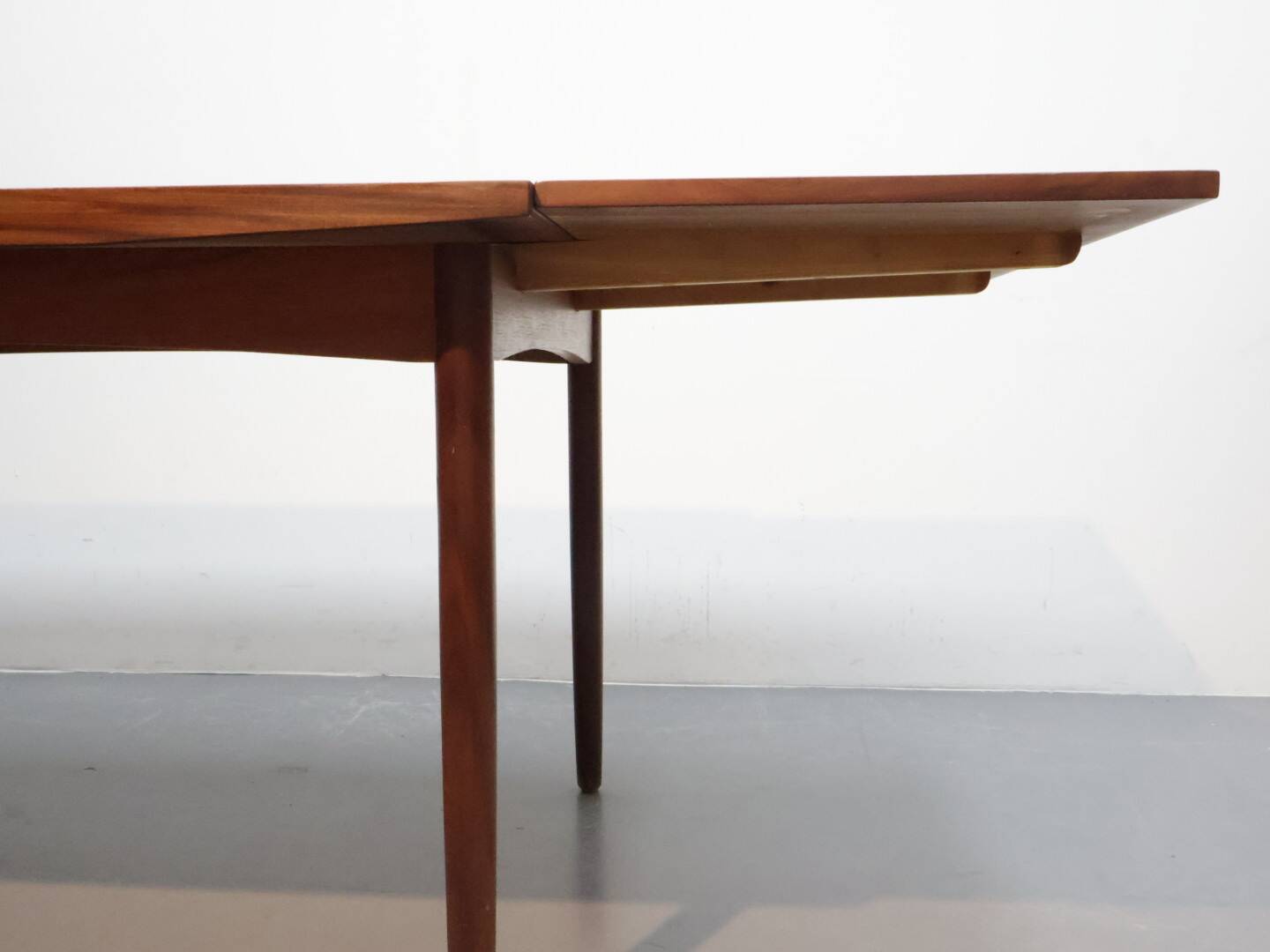 Deense eettafel teak uitschuifbaar