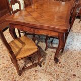 Provençal table in solid walnut
