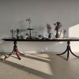 English dining room table in mahogany veneer late nineteenth with two extensions (from 1m80 to 2m80)