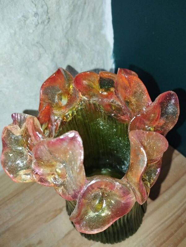 Paire de vases vintage en bakélite imitation tulipes – années 40/50