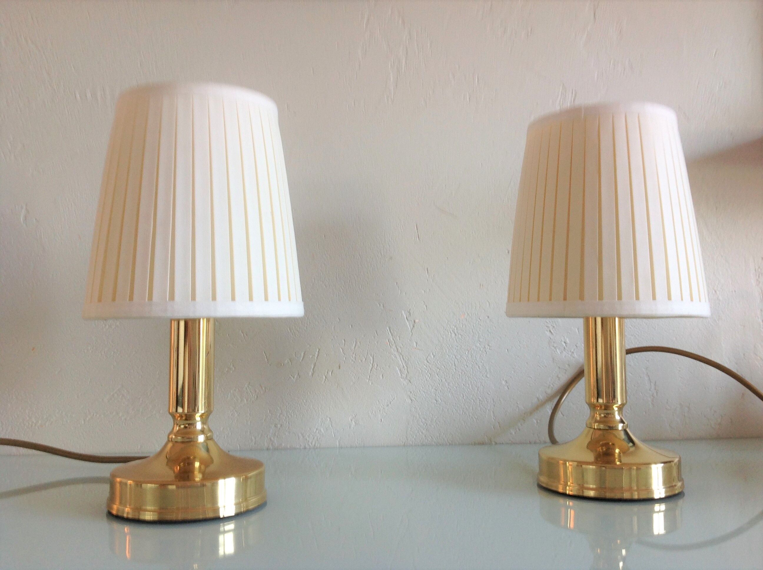 Pair of bedside lamps in golden metal and lampshade creme / vintage years 60-70