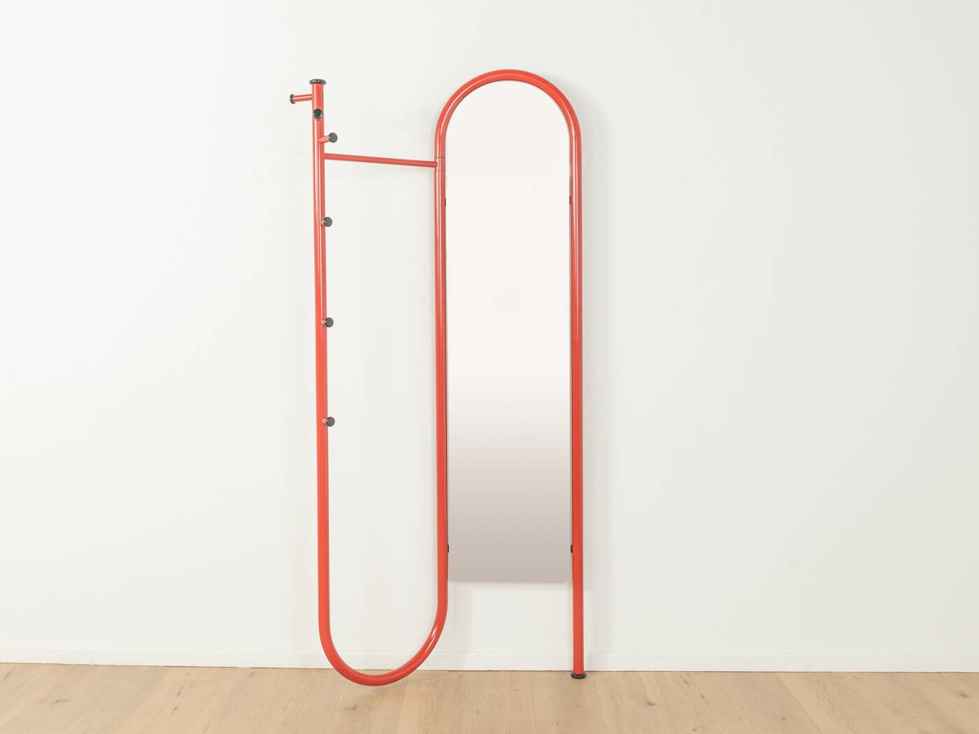 Porte-manteau postmoderne Schönbuch en métal laqué rouge avec miroir, années 1980