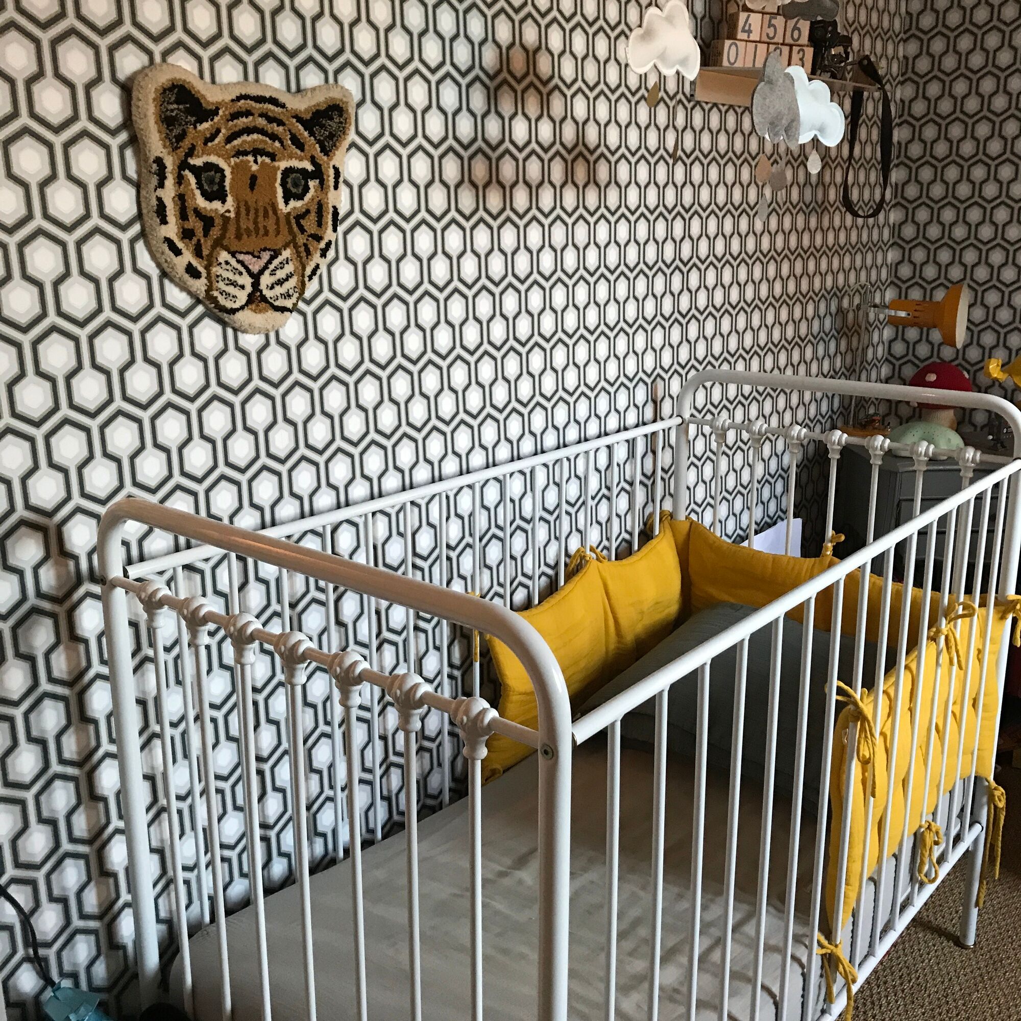 Baudou/Bonpoint bar bed in white metal for children