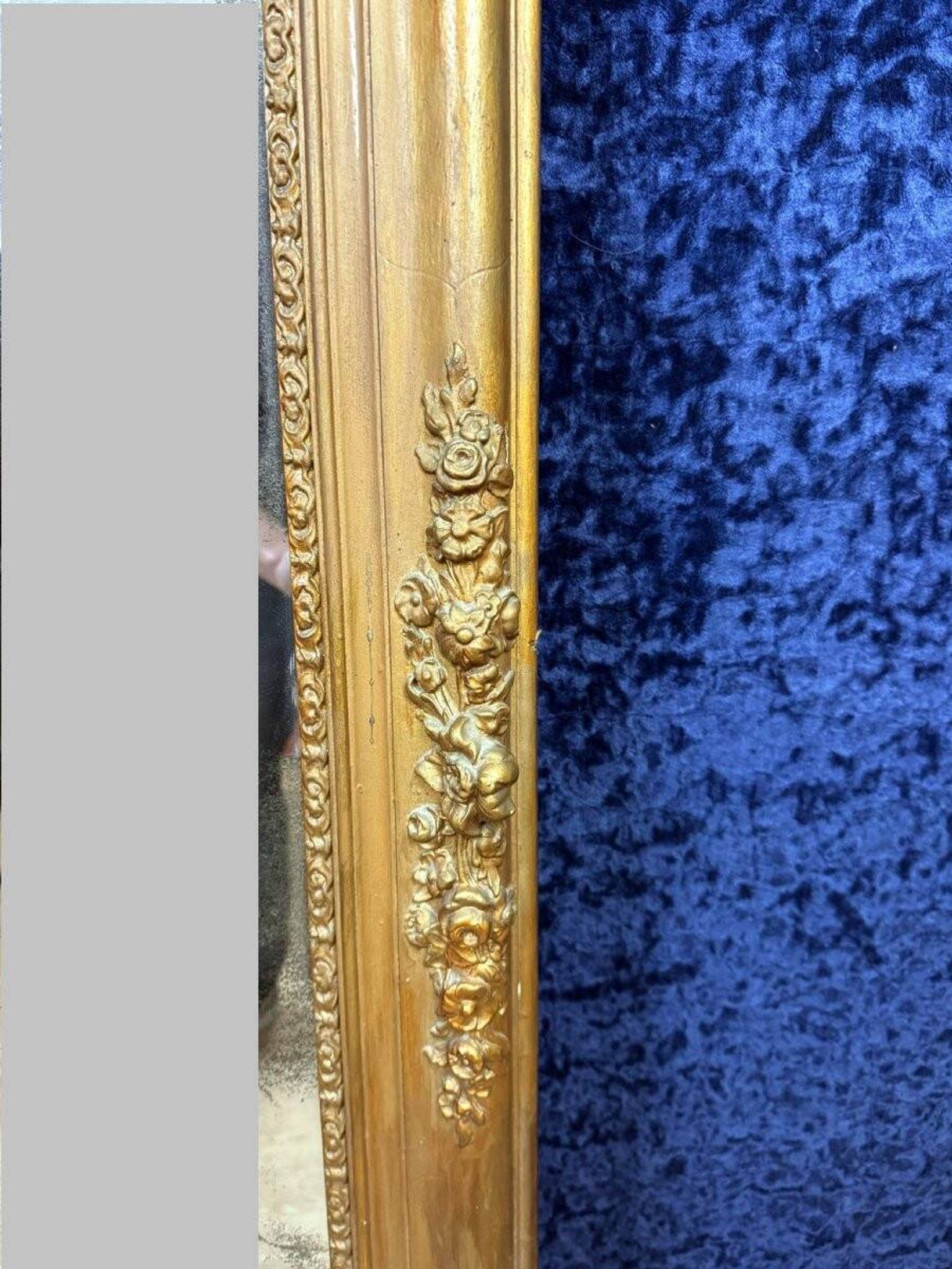 Empire period mirror in wood and gilded stucco circa 1810-1820
