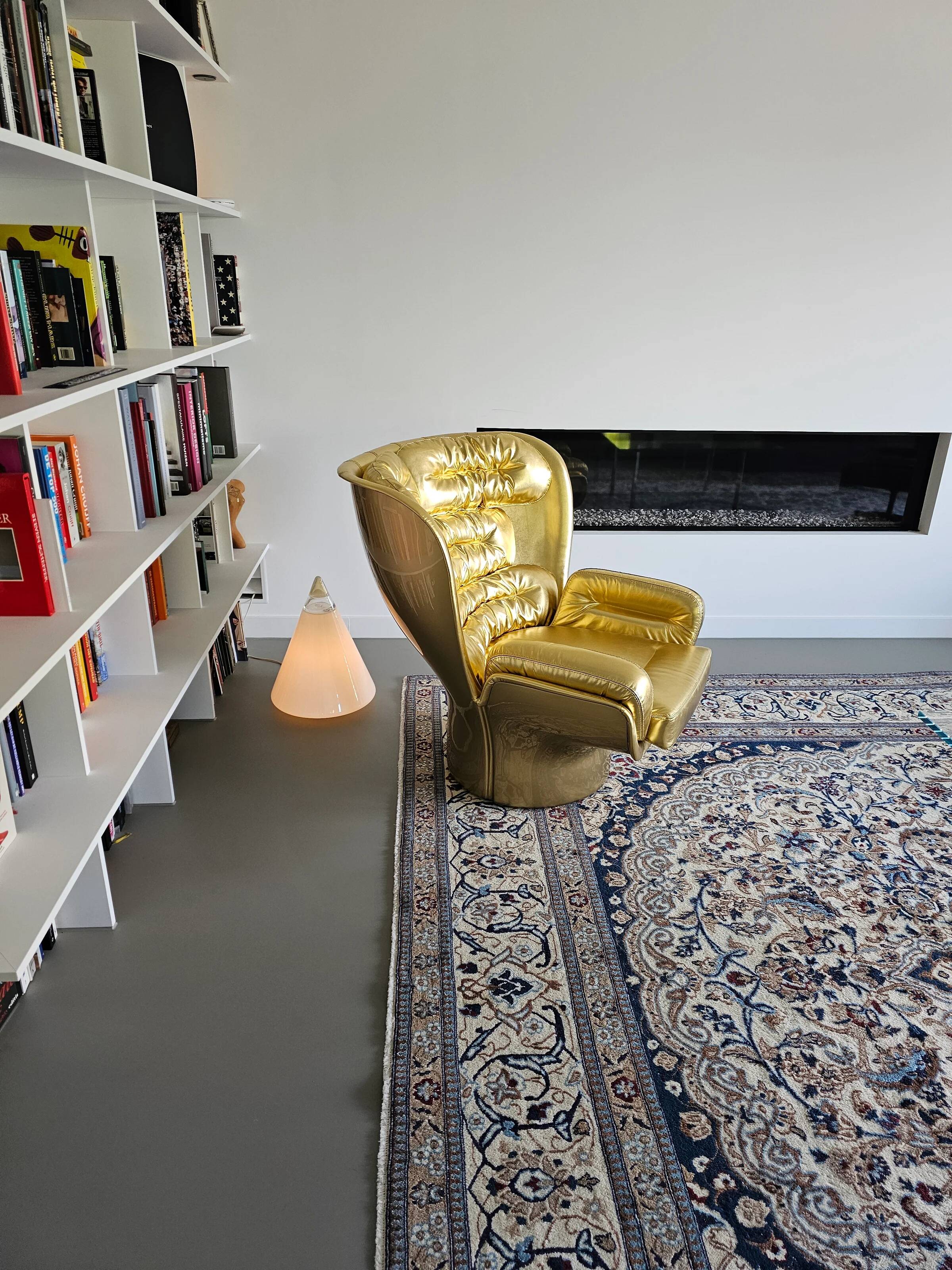 Golden limited edition Elda chair by Joe Colombo for Longhi Italy no. 19/20