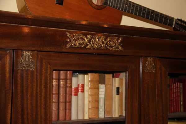 Bibliothèque vitrée empire