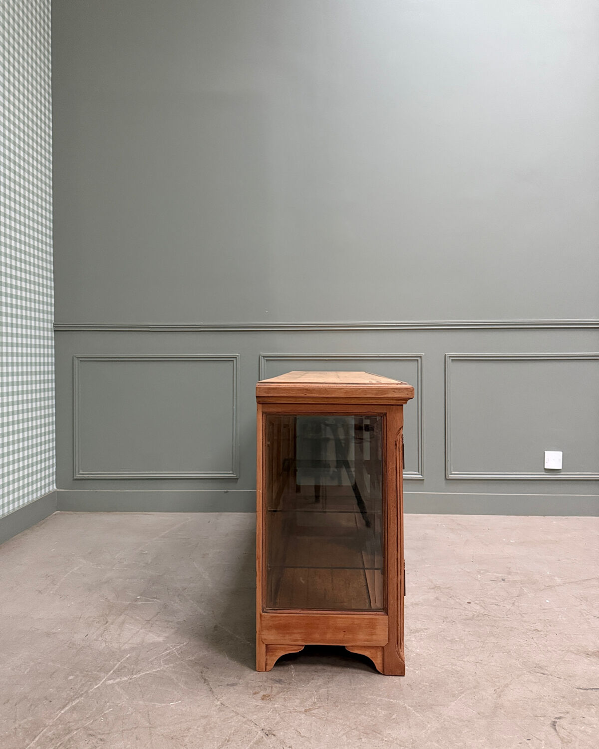 Low antique display cabinet (renovated)