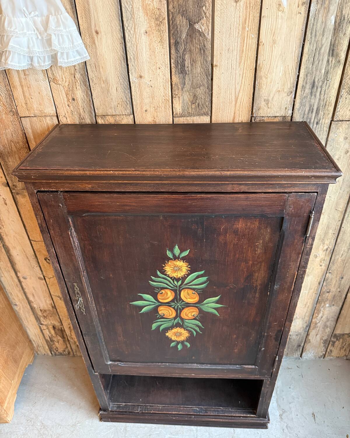 Bonnetière d’art populaire