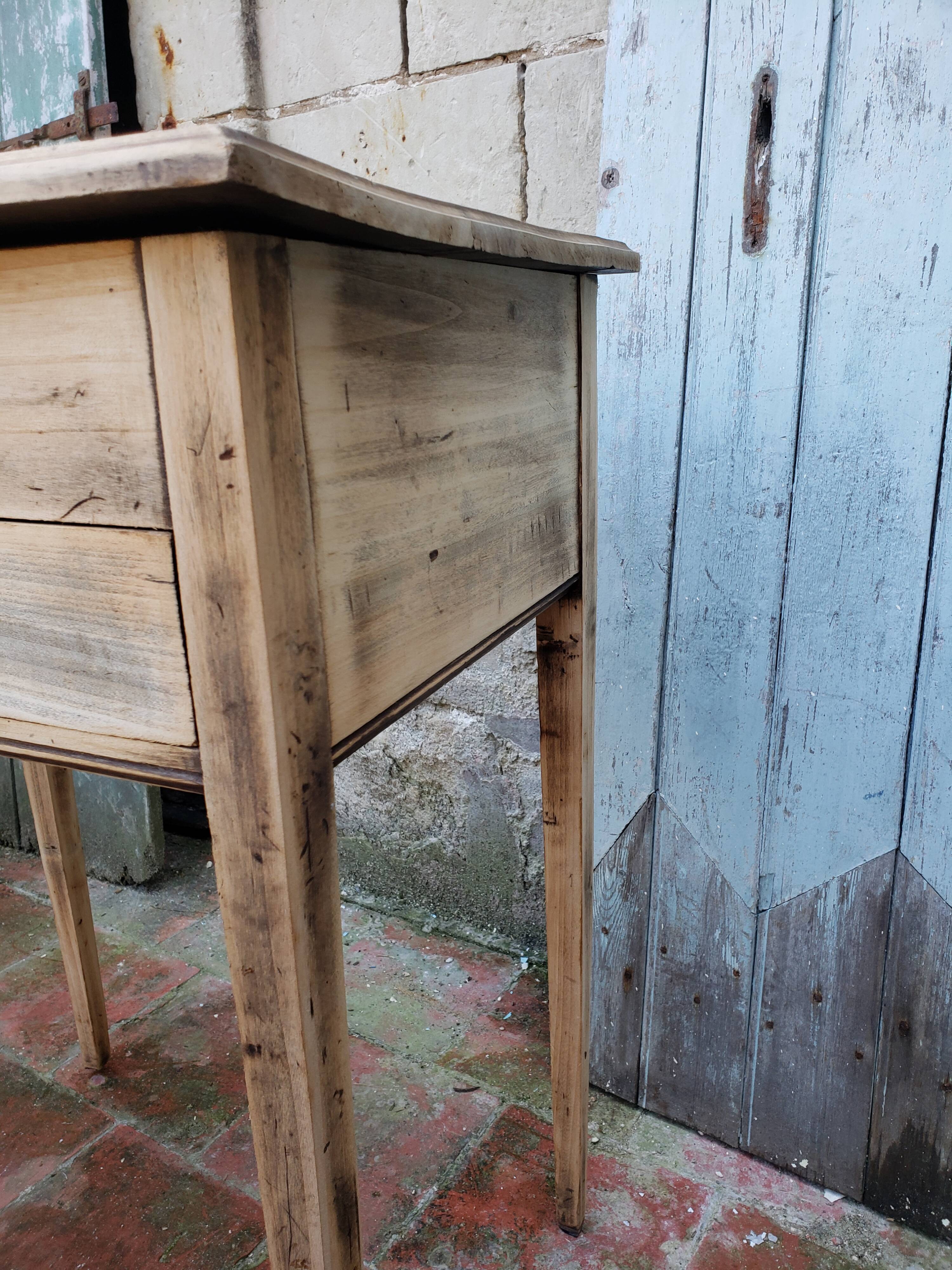 Bedside or raw wood worker