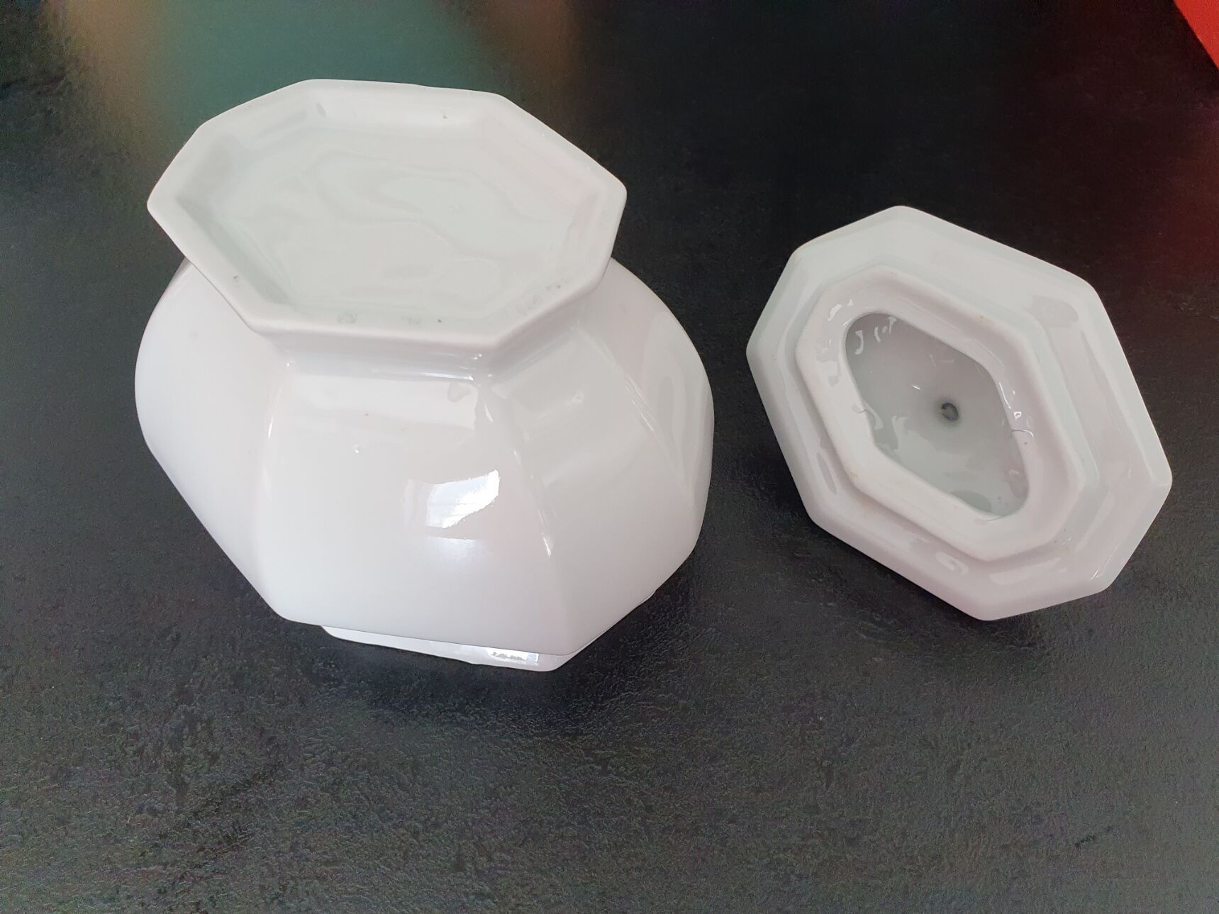 Sugar bowl in white faience