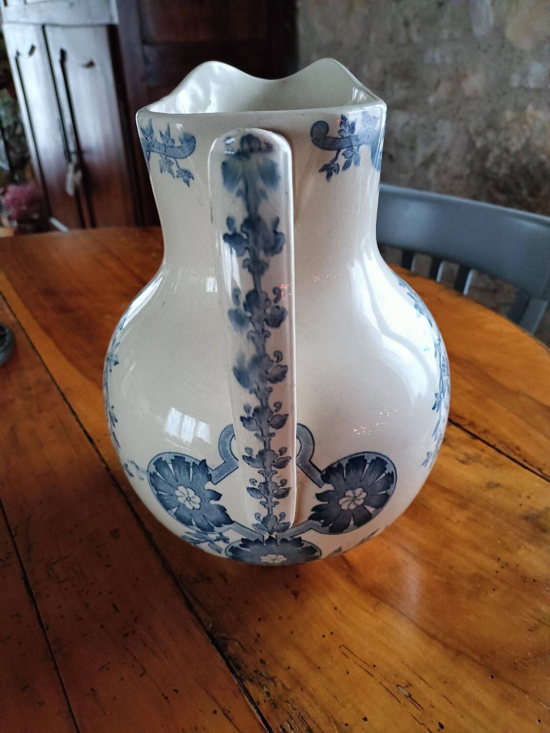 Water jug. Creil and Montereau