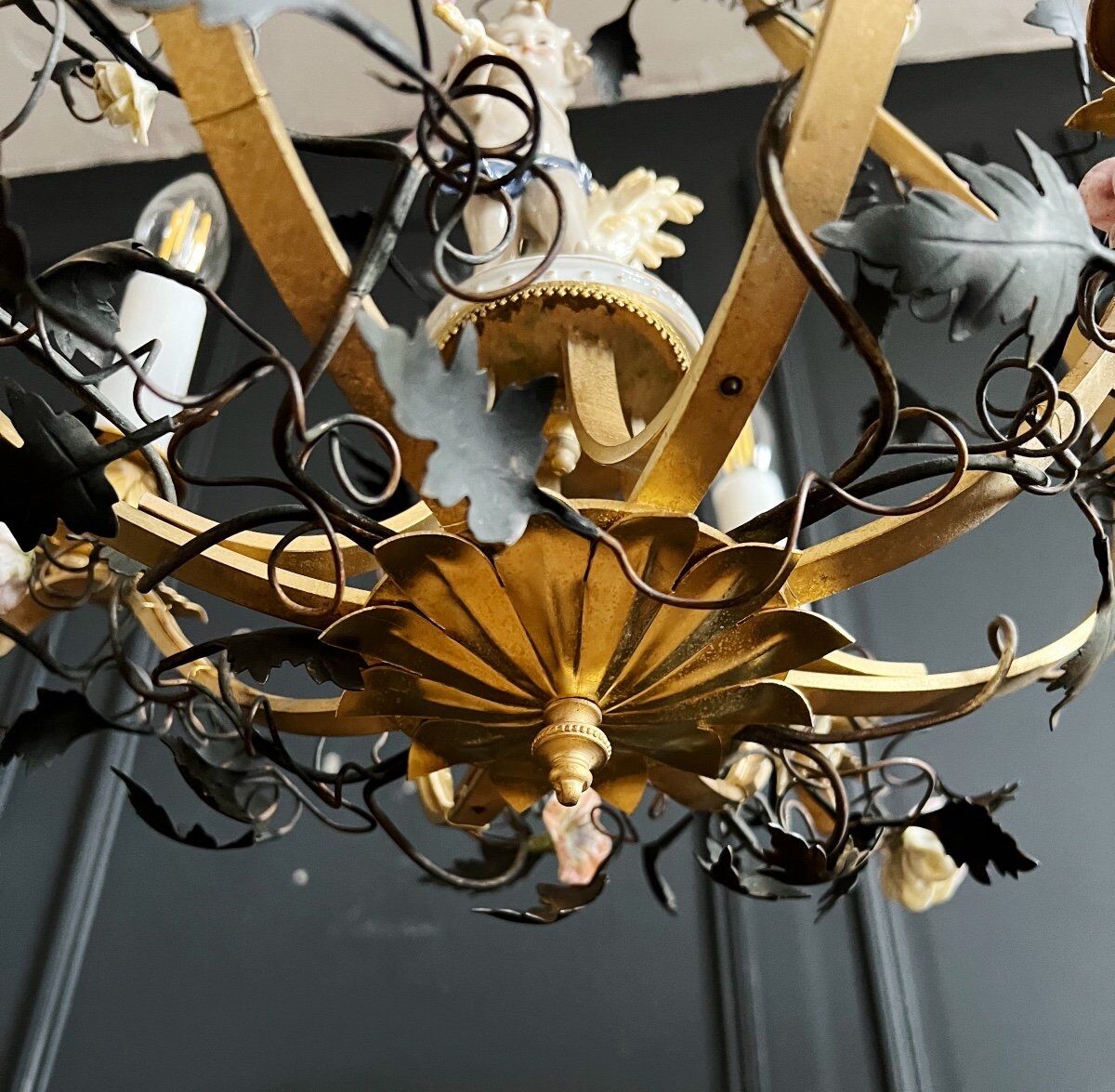 Napoleon III period cage chandelier in bronze and porcelain