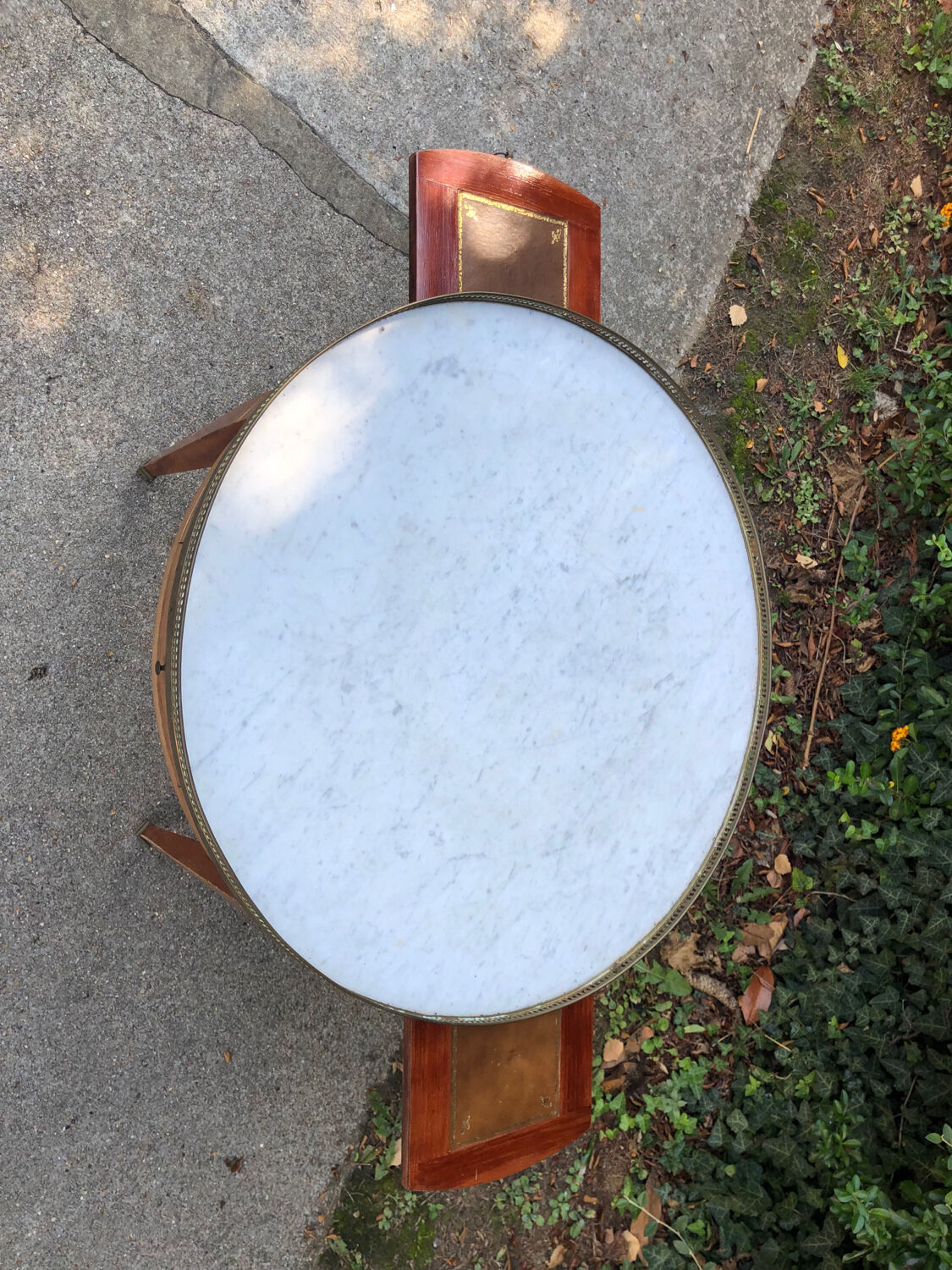 Hot water bottle table with marble