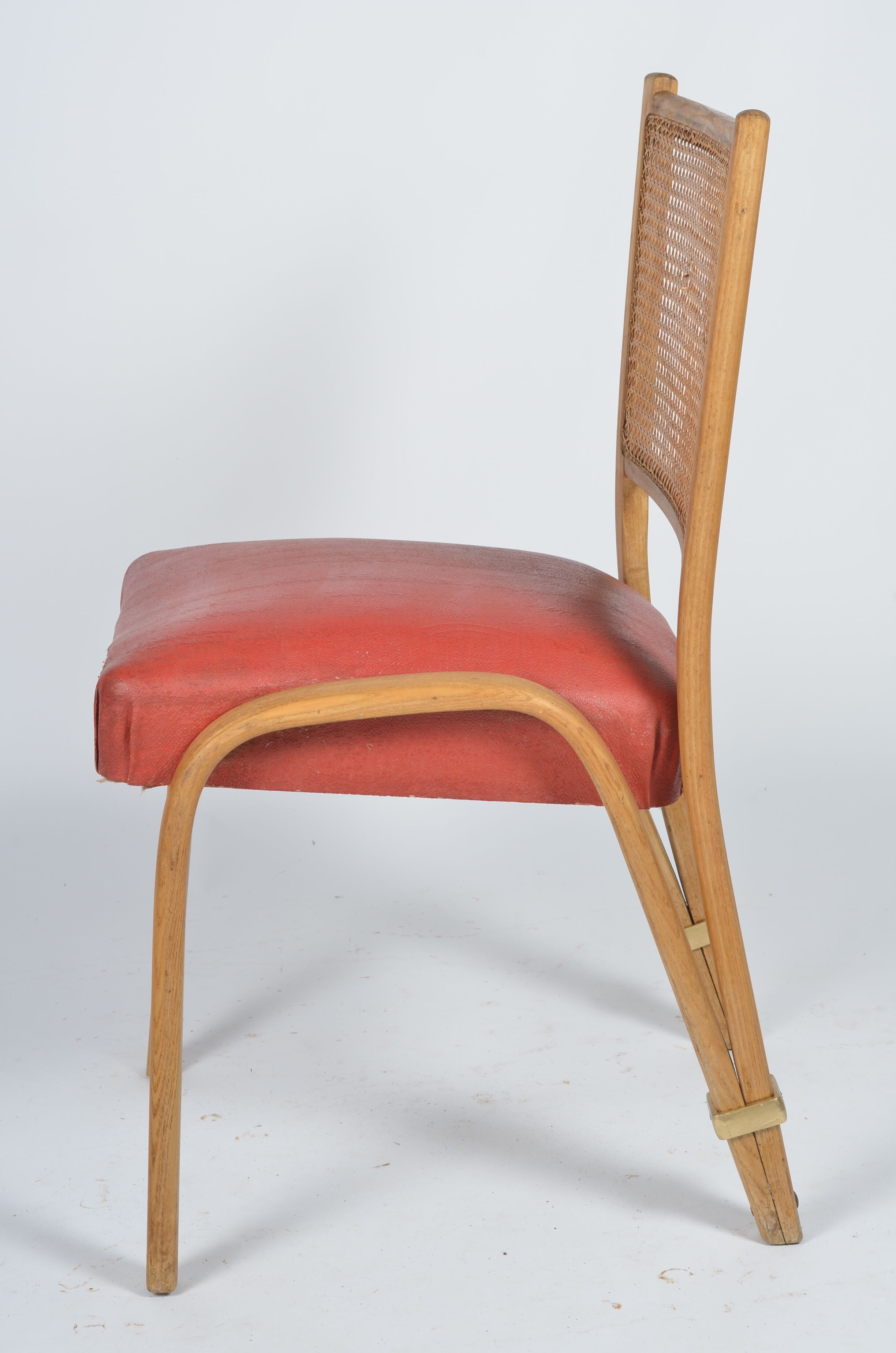 Bow wood chair