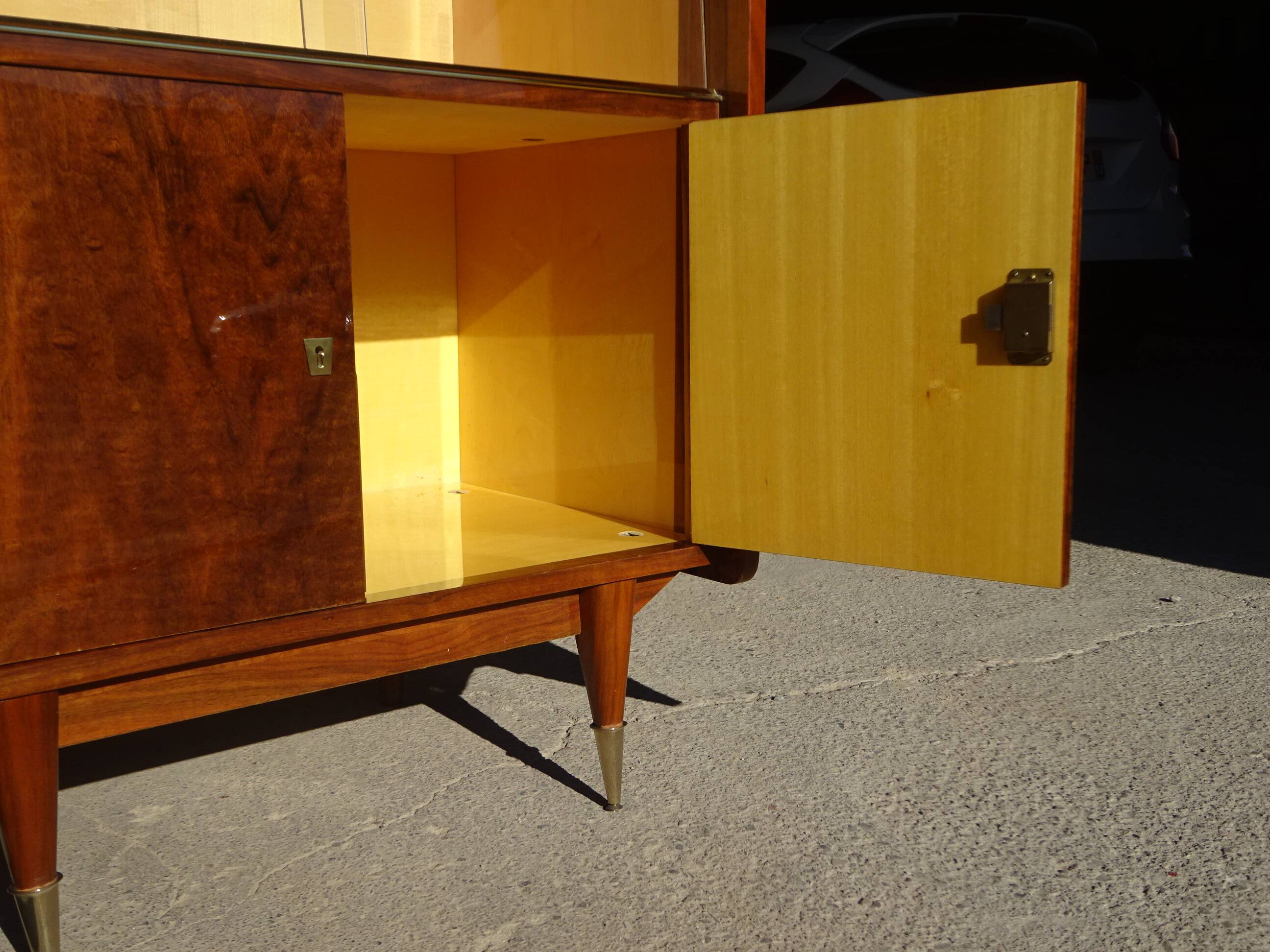 Vintage display cabinet from Maison Capelle